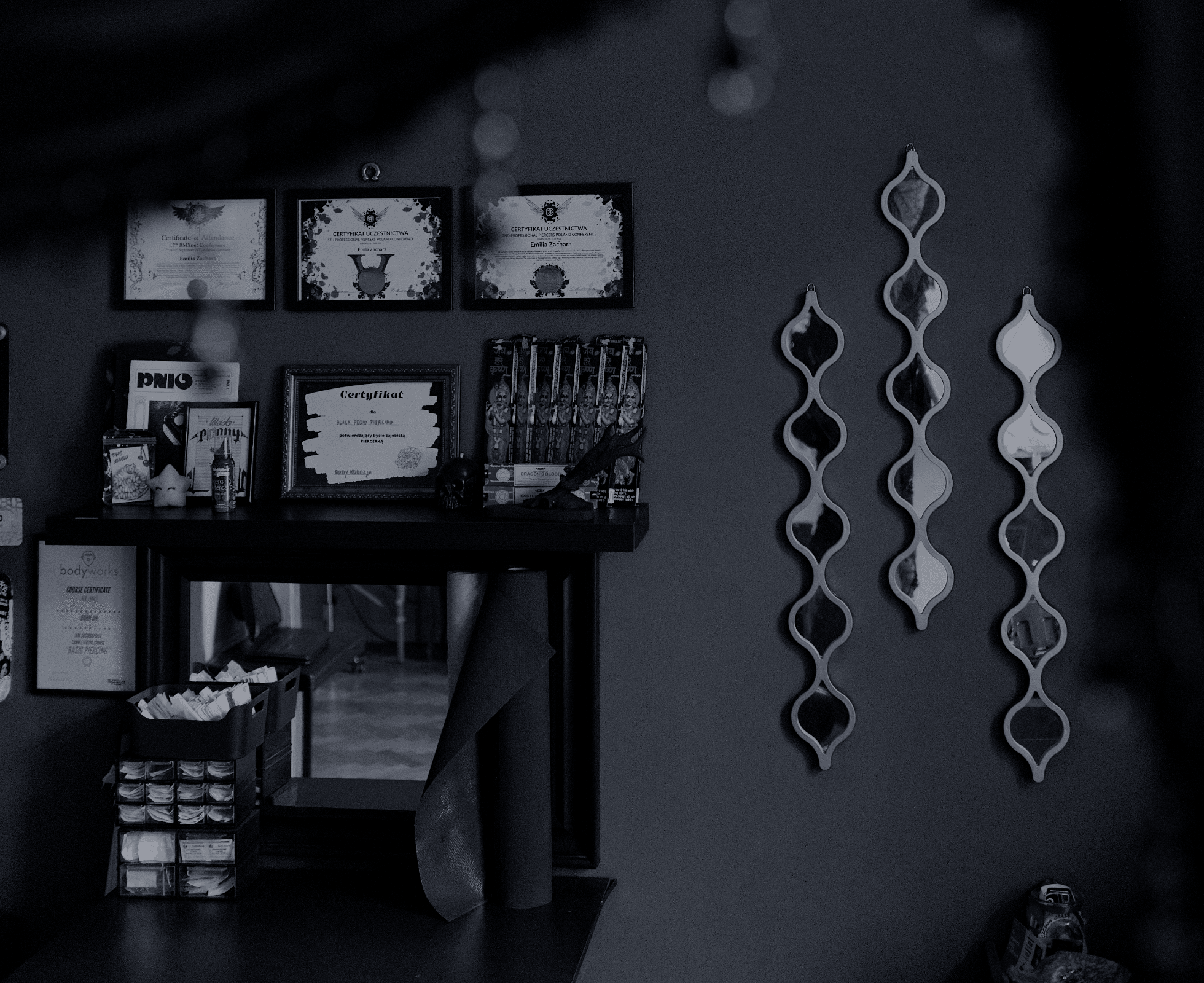 Zdjęcie przedstawiające fragment studia tatuażu K2.inked w Warszawie